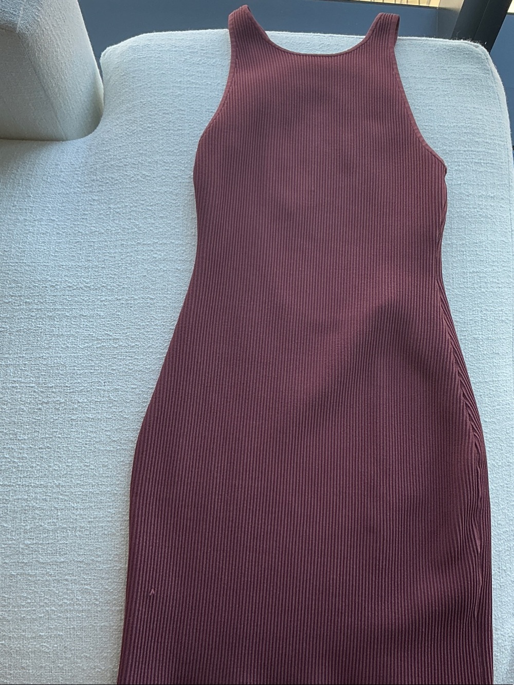 Aritzia Ribbed Babaton Winslet Sculpt Knit Bodycon Dress in Burgundy Plum